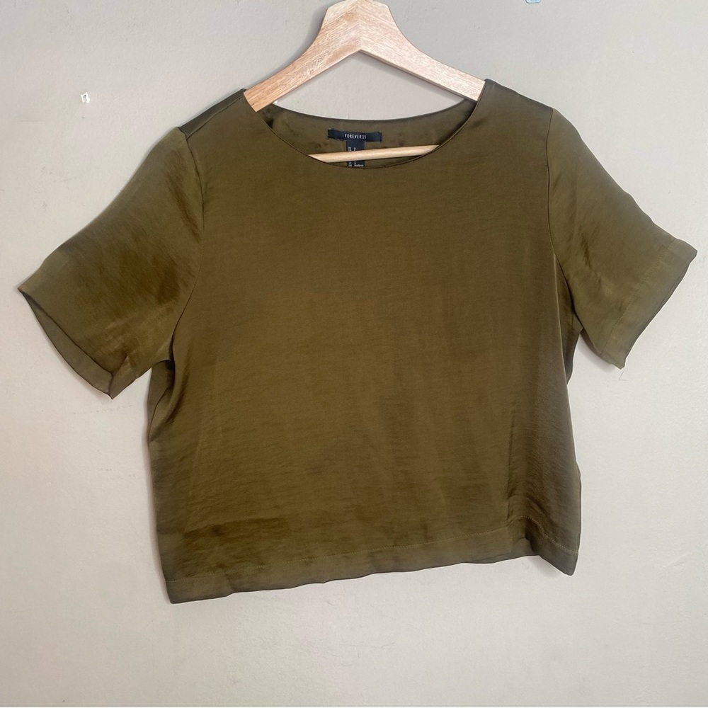 Forever 21 Cropped Top Short Sleeve Blouse Olive Green Size Small